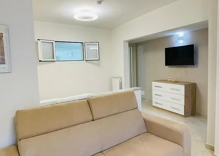 Serendipity House 公寓 圣雷默